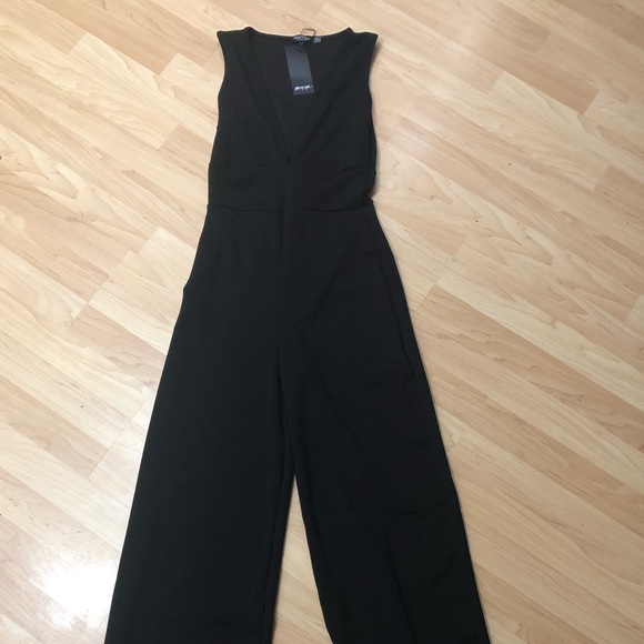 PLUNGE JUMPSUIT-NASTY GAL - Picture 4 of 4